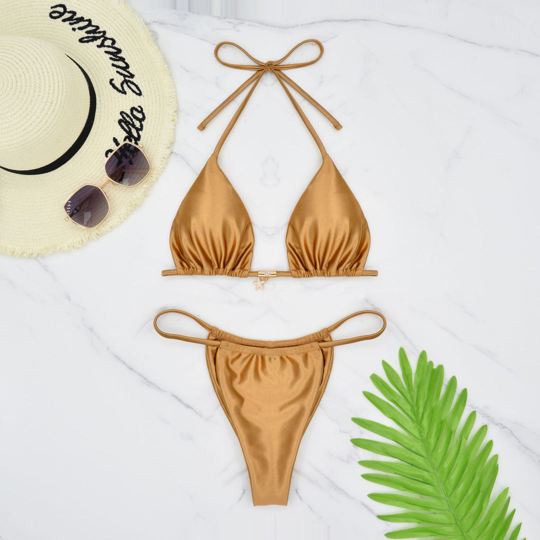 Damen Triangel-Bikini mit raffinierter Vorderansicht und elegantem Goldakzent Echo Archiv