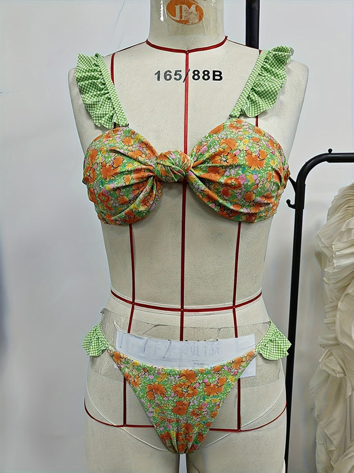 Damen Bikini mit bunten Rüschen und floralem Design Echo Archiv