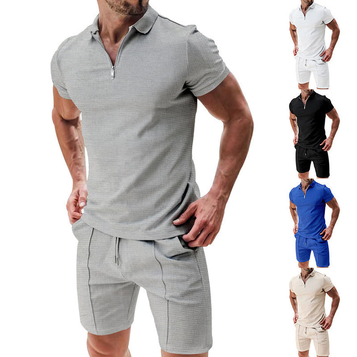 Herren Sportliches Kurzarmshirt mit Reißverschluss und passenden Shorts Echoarchiv