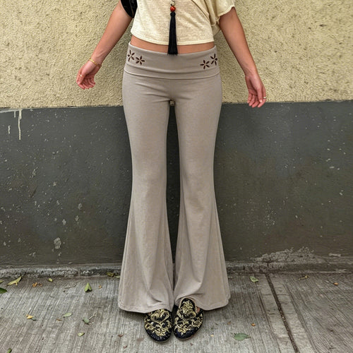 Damen nan Yogahose Flared mit Umschlagbund, komfortable Bootcut-Passform und Laser-Cut Blütendetail Echo Archiv
