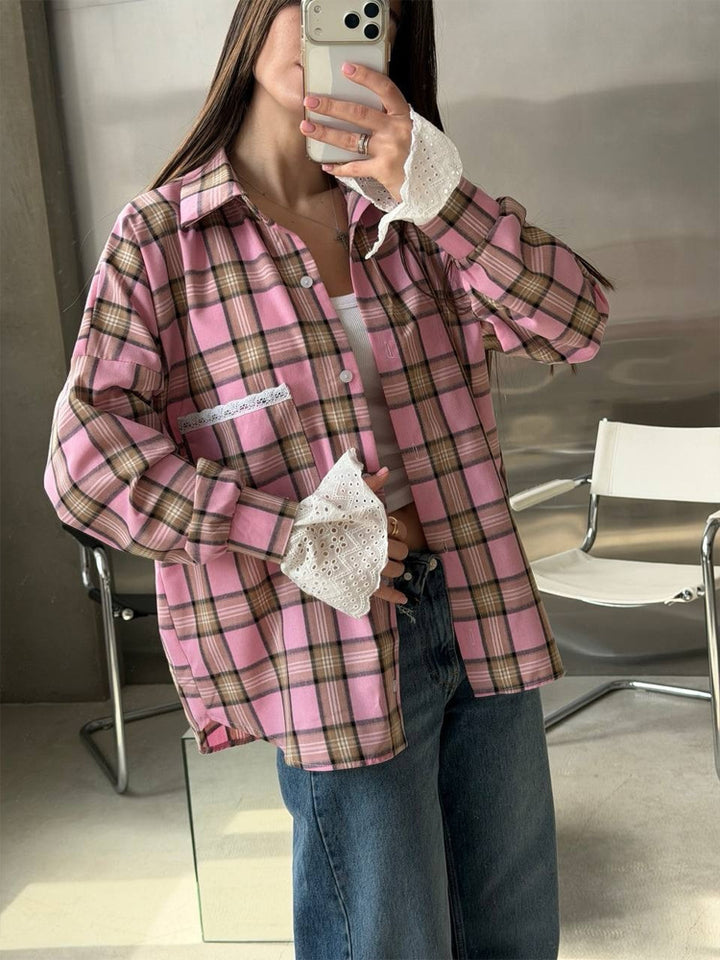 Damen Oversize-kariertes Flanellhemd mit Spitzenmanschetten und Zierpaspel Echoarchiv