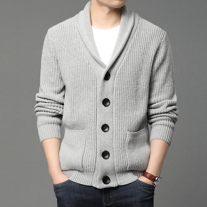 Herren kuschelige Strickjacke mit schickem Kragen und funktionalen Taschen Echoarchiv