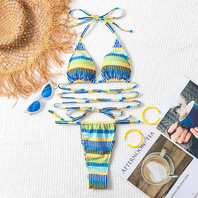 Damen Bandeau-Bikini mit modischen Streifen und anpassbaren Trägersystem Echo Archiv