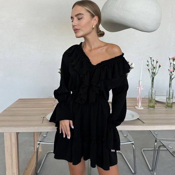 Damen Verspieltes Rüschen-Kurzkleid mit V-Ausschnitt, geraffter Taille und Stufensaum Echoarchiv