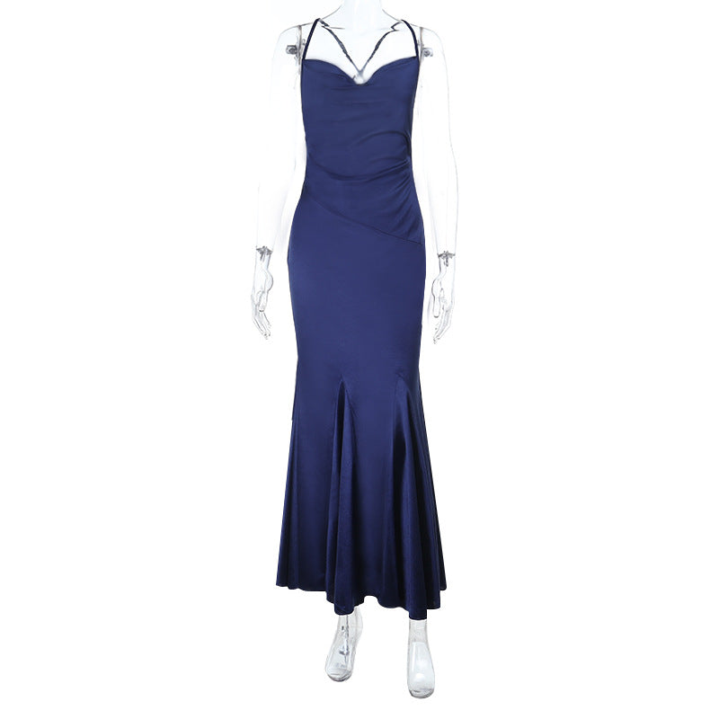 Damen elegantes Abendkleid mit schmalem Schnitt und raffinierten Trägern Echo Archiv