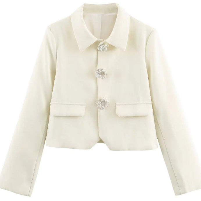 Damen Eleganter Cropped-Blazer mit floralen Strassknöpfen und Pattentaschen Echo Archiv