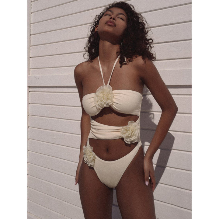 Damen Bandeau-Bikini mit floralen Applikationen und rückenfreier Gestaltung Echo Archiv