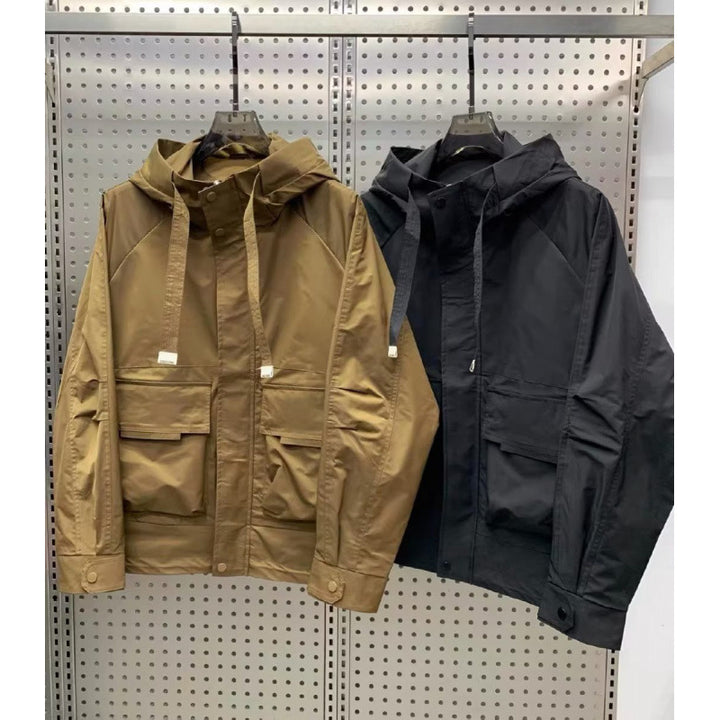 Herren Leichte Utility-Jacke mit Kapuze, mehreren Pattentaschen und verdecktem Reißverschluss Echoarchiv