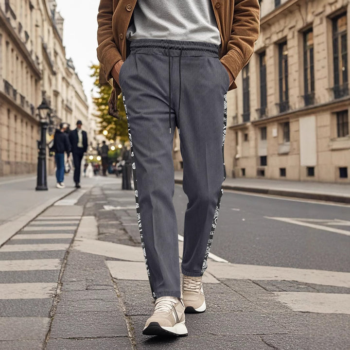 Herren stylische Jogginghose mit seitlichem Grafikdesign und elastischem Bund Echoarchiv