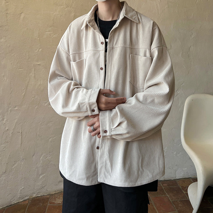 Herren nan oversized Kordhemdjacke mit aufgesetzten Brusttaschen, abgerundetem Saum und lockerer Silhouette Echo Archiv