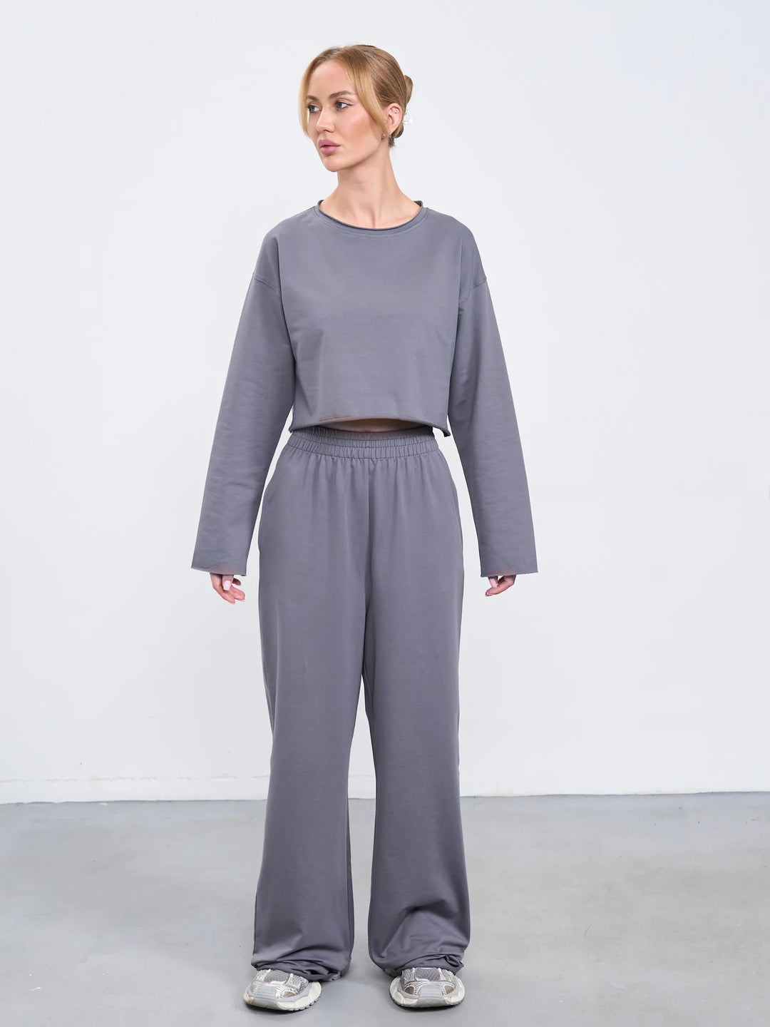 Damen Kurzgeschnittenes Sweatshirt und High-Waist Relax-Jogginghose Set – Avérine