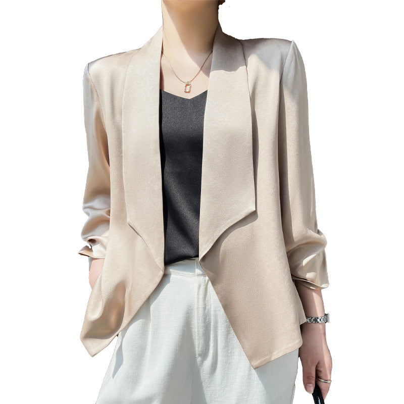 Damen Schalkragen-Blazer mit Satinbesatz, offener Front und legerer Kurzform Echoarchiv