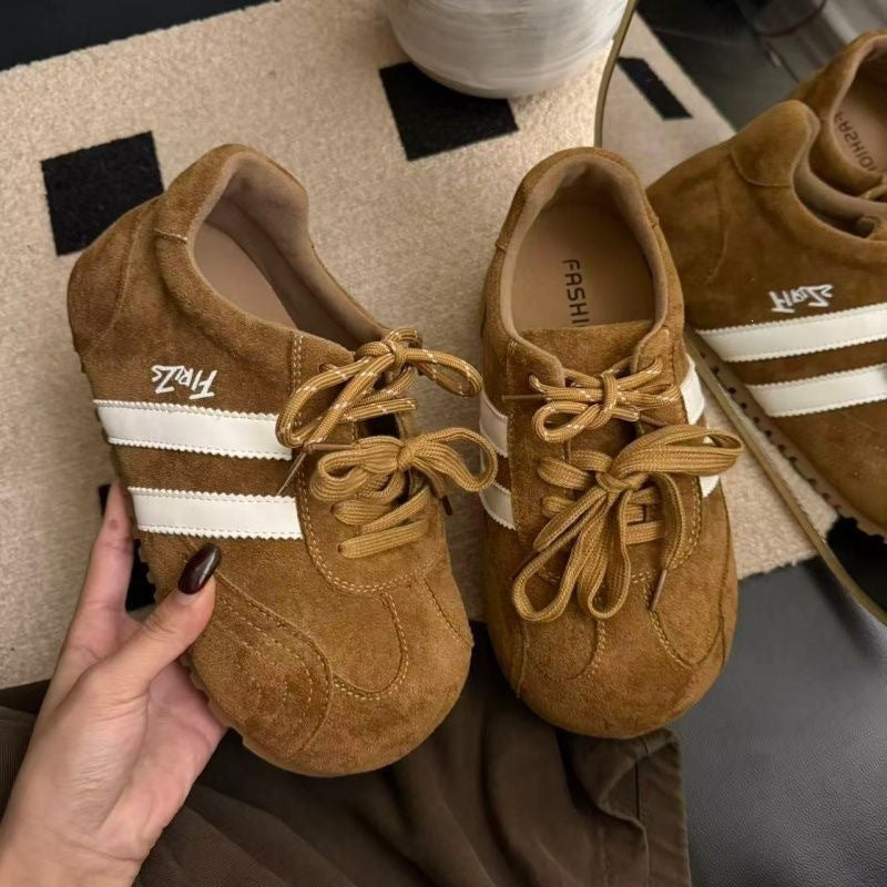 Damen modische Riemchen Sneaker aus Wildleder Echo Archiv