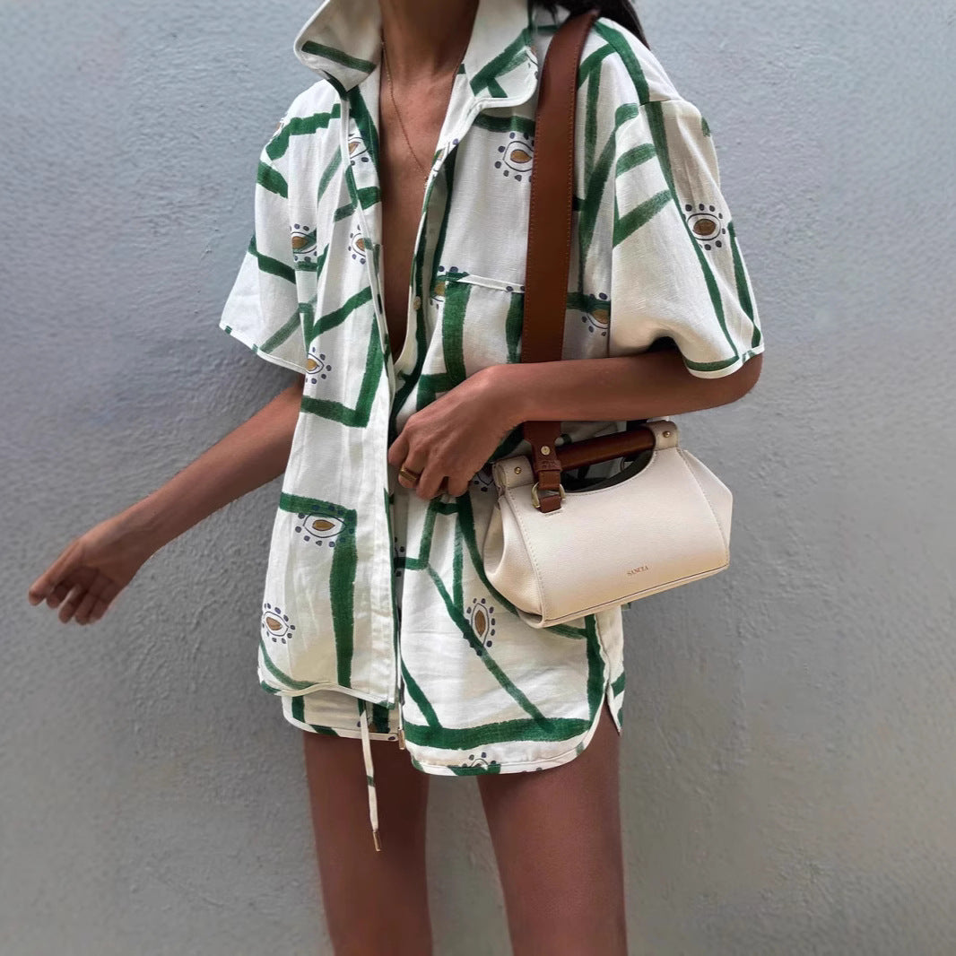 Damen Kurzoverall mit elegantem floralem Muster und lockerem Schnitt Echo Archiv