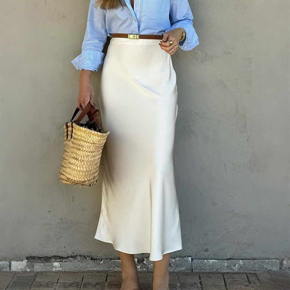 Damen Eleganter Satinrock mit schmalem Schnitt und Schlitz Echo Archiv