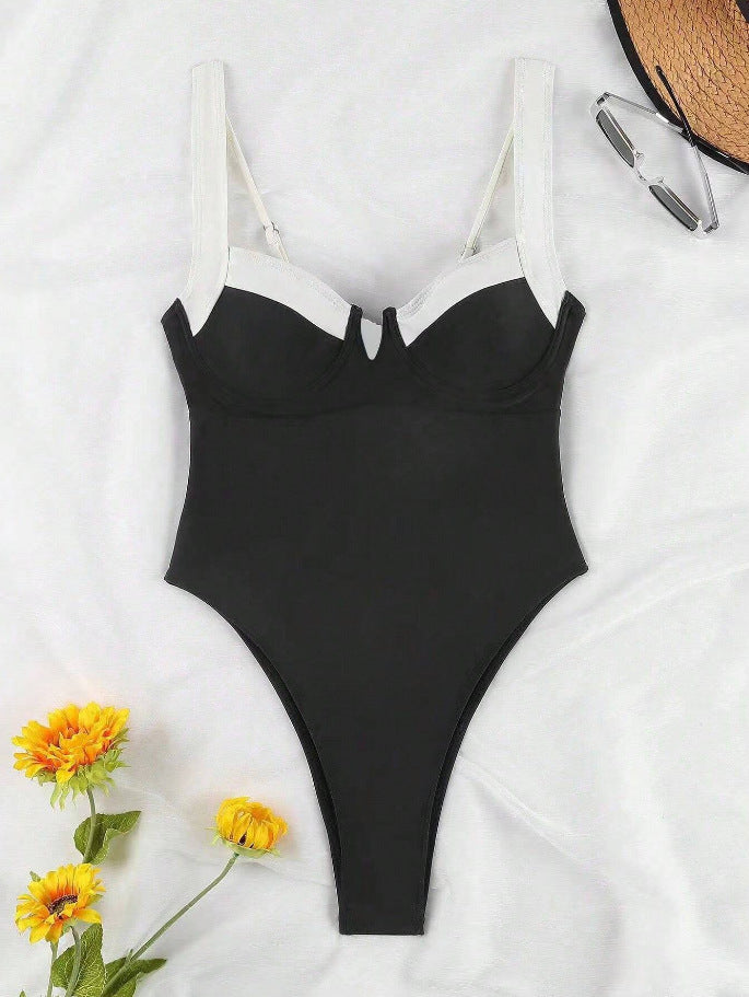 Damen Eleganter Hochschneider-Badeanzug mit modischen Trägerdetails Echo Archiv
