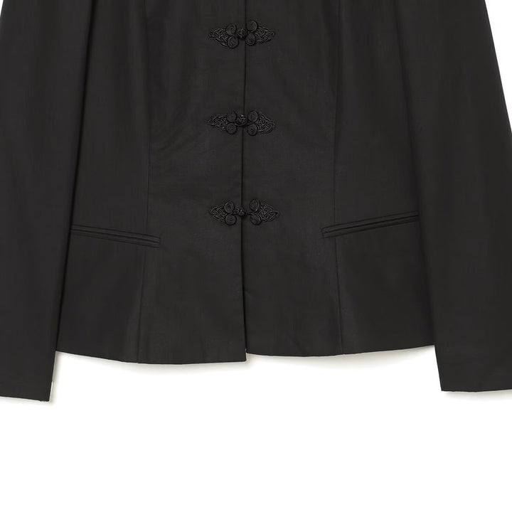 Damen Kurzjacke im Mandarin-Stil mit traditionellen Kordelknöpfen und schmaler Silhouette Echoarchiv