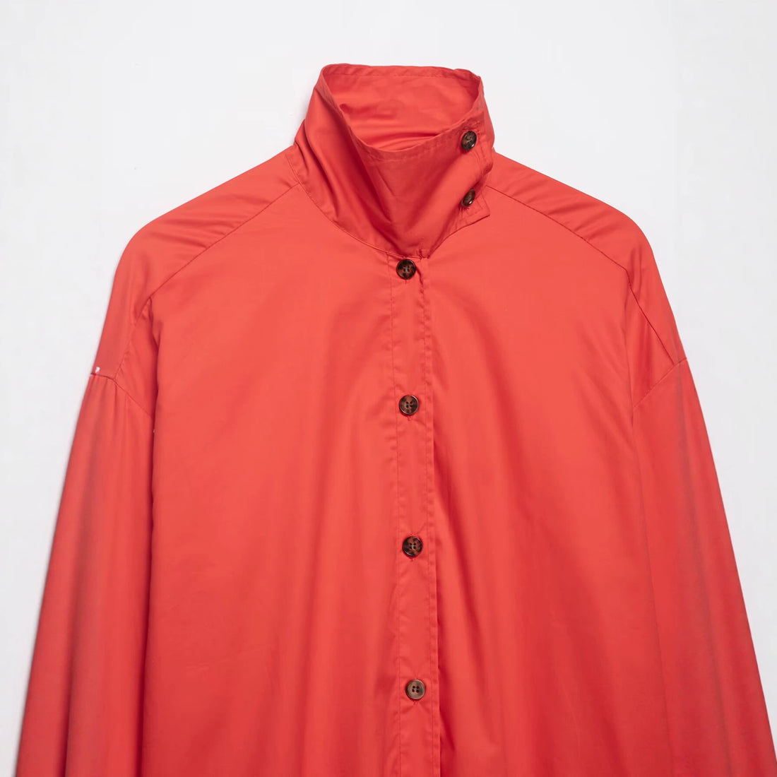Damen Oversize Hemdjacke mit Stehkragen und durchgehender Knopfleiste Echo Archiv