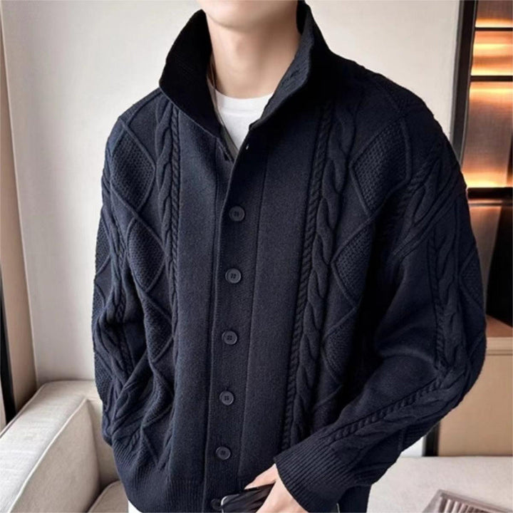 Herren Lockere Strick-Cardigan mit hohem Stehkragen und Zopfmuster Echoarchiv