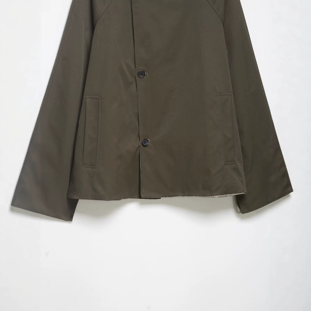 Herren Kurze wasserabweisende Übergangsjacke mit hohem Stehkragen, asymmetrischer Knopfleiste und Raglanärmeln Echo Archiv