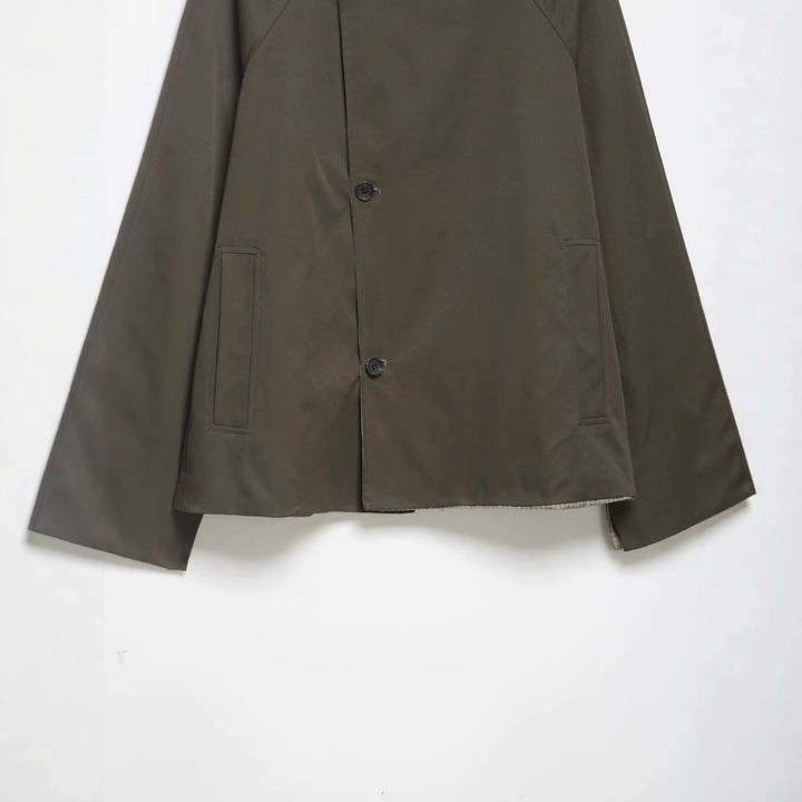 Herren Kurze wasserabweisende Übergangsjacke mit hohem Stehkragen, asymmetrischer Knopfleiste und Raglanärmeln Echo Archiv