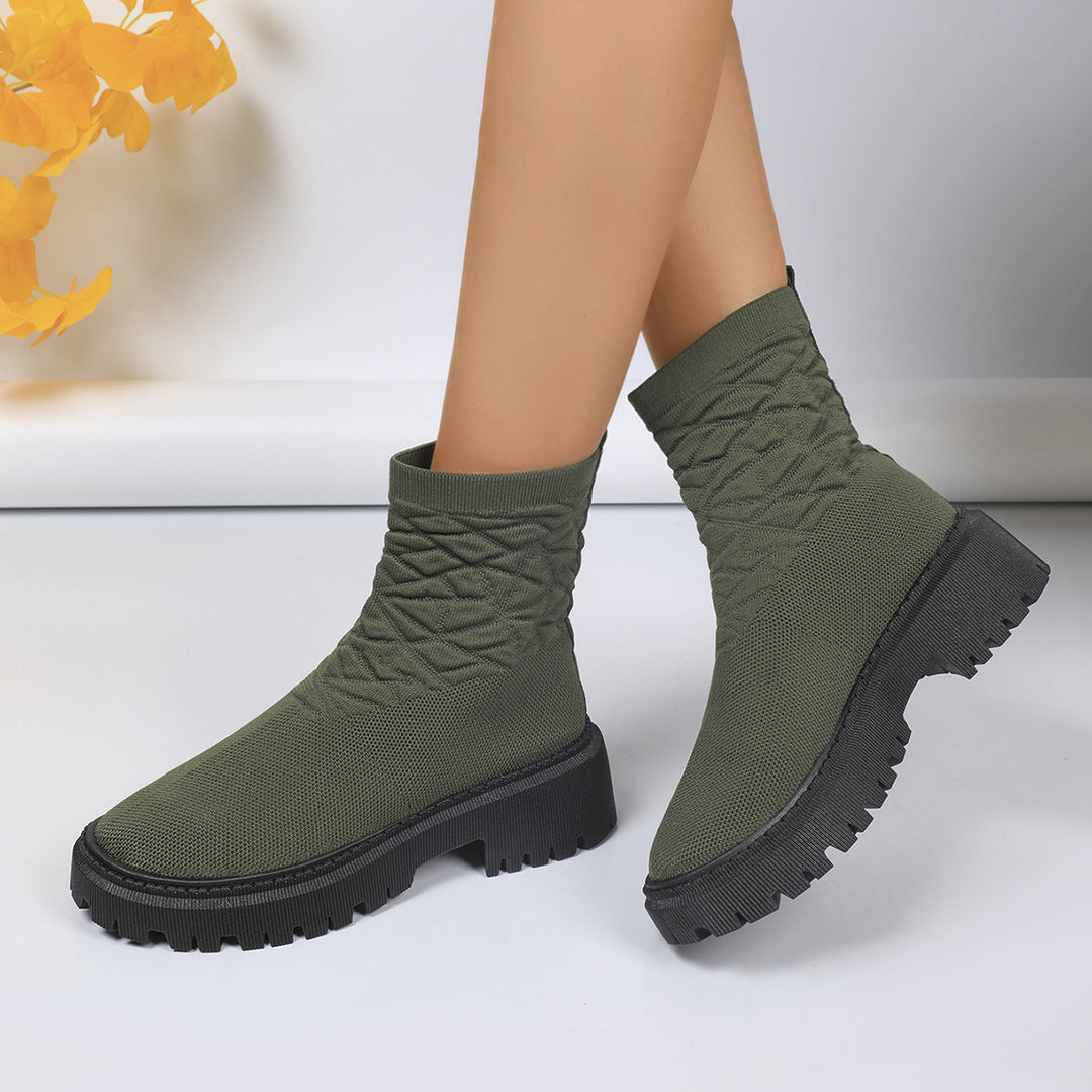 Damen Strick-Sockenboots mit geometrischer Stepp-Optik und klobiger Lug-Sohle Echoarchiv