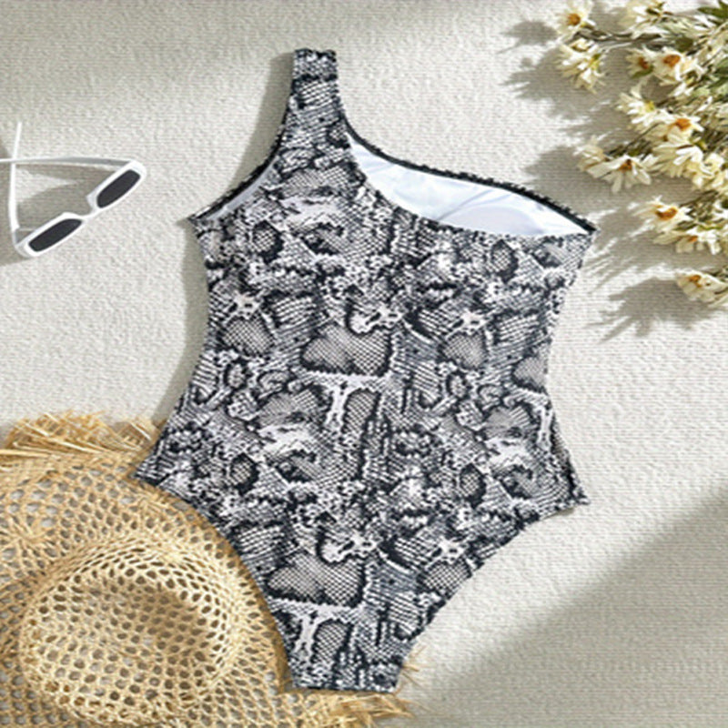 Damen Eleganter Einteiler Badeanzug mit asymmetrischem Schnitt Echo Archiv