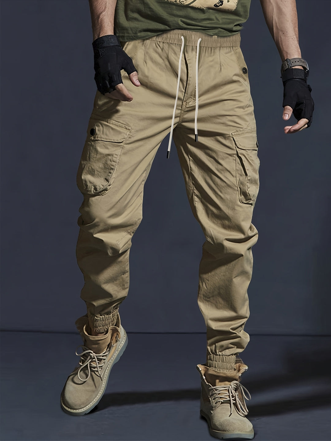 Herren Cargo-Joggerhose mit elastischem Bund, Tunnelzug und Multifunktionstaschen Echoarchiv