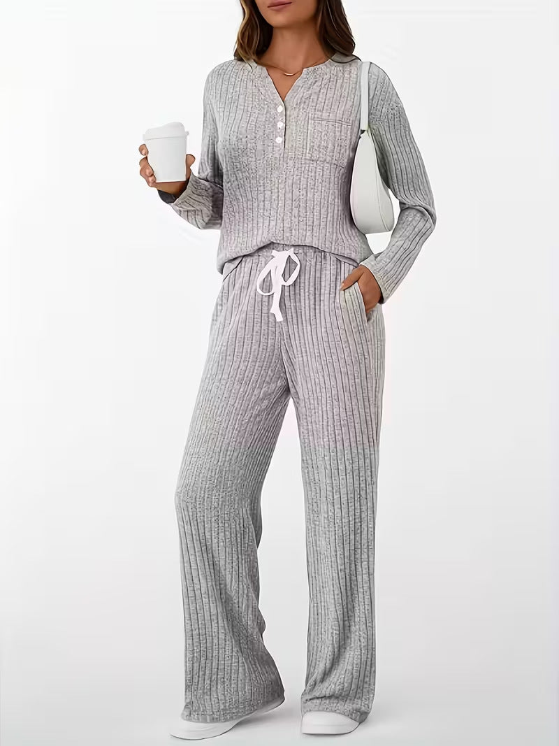 Damen Geripptes Entspannungs-Set mit Henley-Oberteil und weiter Kordelhose Echo Archiv