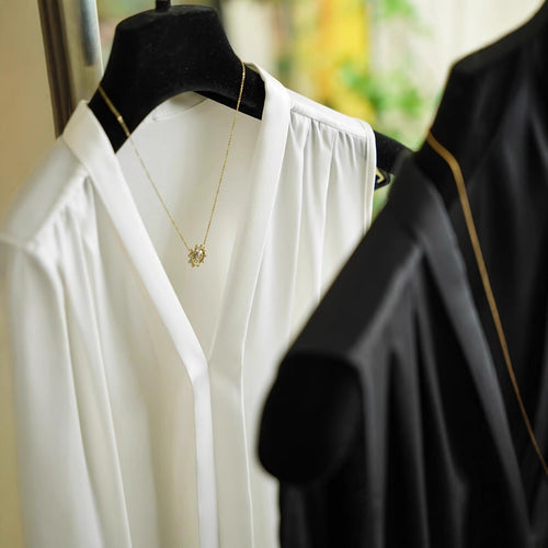 Damen Elegante und luftige Bluse Echoarchiv