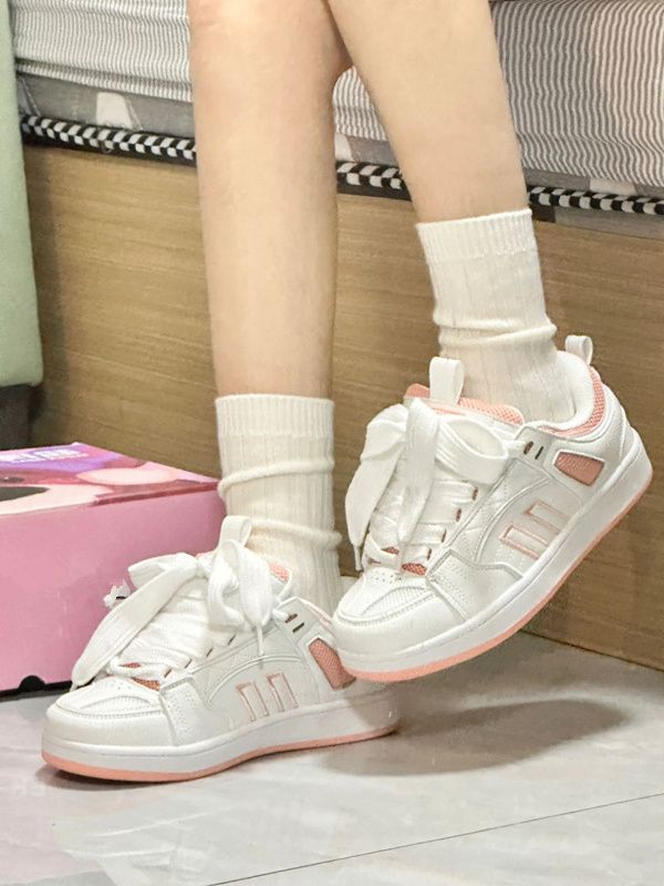 Damen Sportliche Sneakers mit praktischer Schnürung und atmungsaktiver Mesh-Oberfläche Echo Archiv
