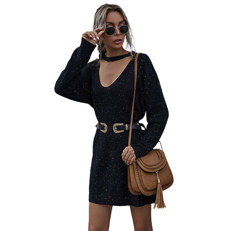 Damen Elegantes Strickkleid mit tiefem Ausschnitt und Gürtel Echo Archiv