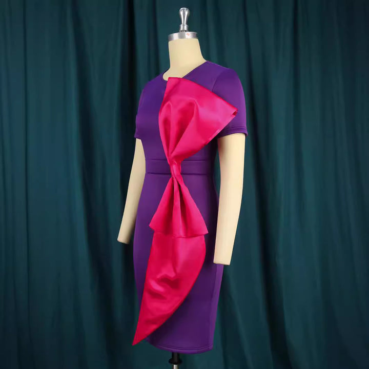 Damen figurbetontes Kleid mit eleganter Schleifen-Applikation Echo Archiv