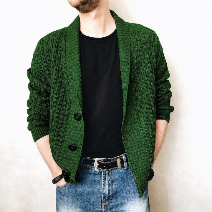 Herren Strickjacke mit großem Kragen und dekorativen Knöpfen Echoarchiv