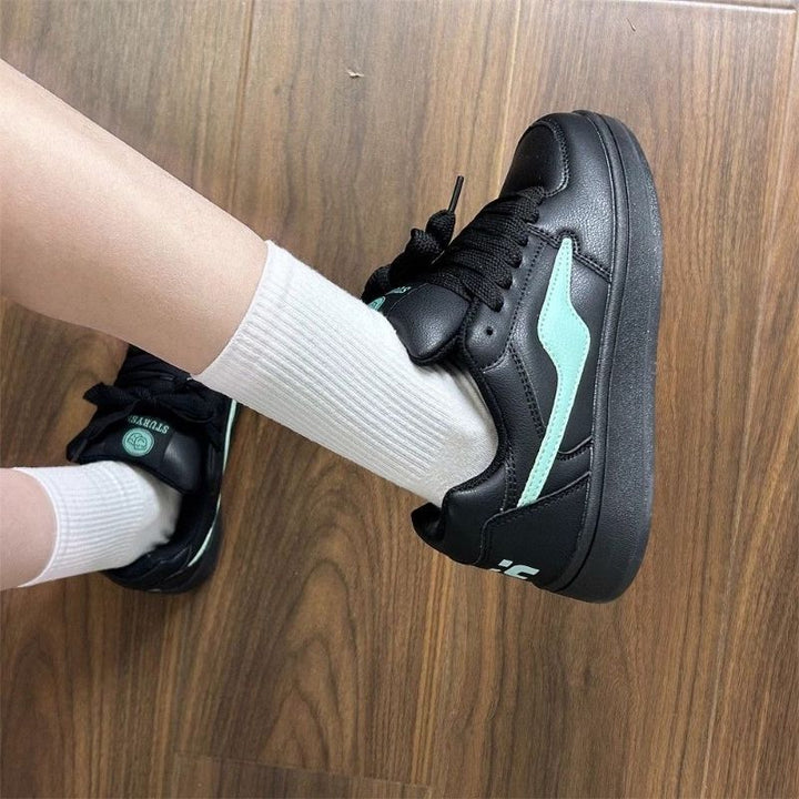 Damen Sneakers mit dickem Profil und atmungsaktiven Netz-Einsätzen Echo Archiv