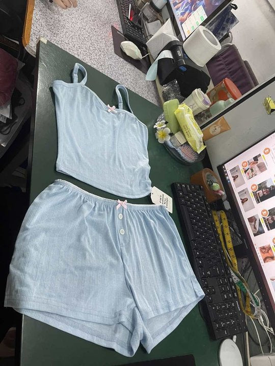 Damen Schlafanzug Set mit Spitzenakzenten und romantischem Druck Echo Archiv