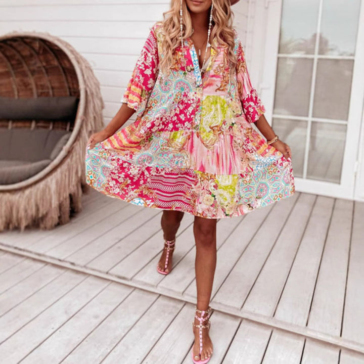 Damen nan Luftiges Stufenkleid im Patchwork-Boho-Stil mit Stehkragen, geraffter Taillennaht und Dreiviertelärmeln Echo Archiv