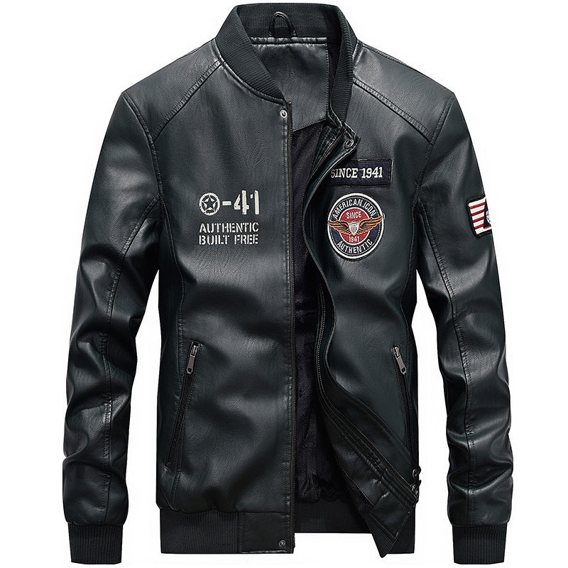 Herren nan leichte Kunstleder-Bomberjacke im Pilotenstil mit gestickten Patches und verdeckter Reißverschlussleiste Echo Archiv