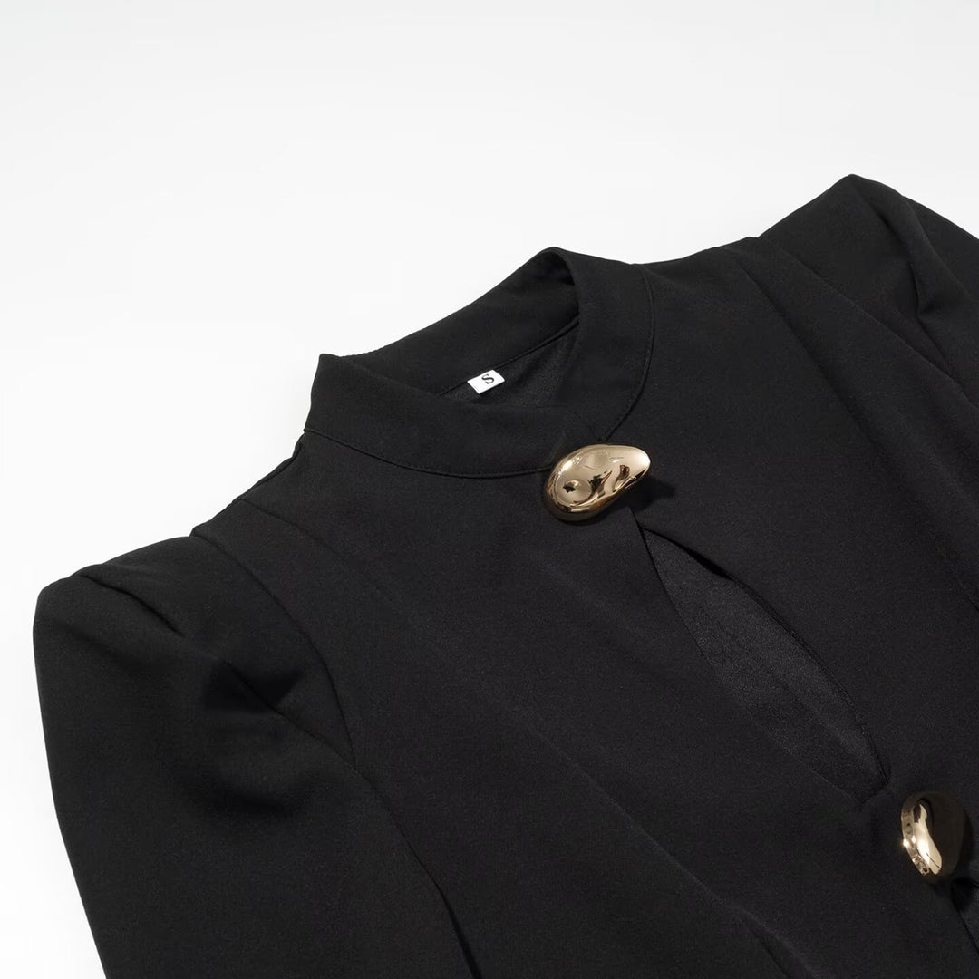 Damen Spitzenkleid mit Stehkragen, Cut-Out-Detail und Zierknöpfen Echo Archiv