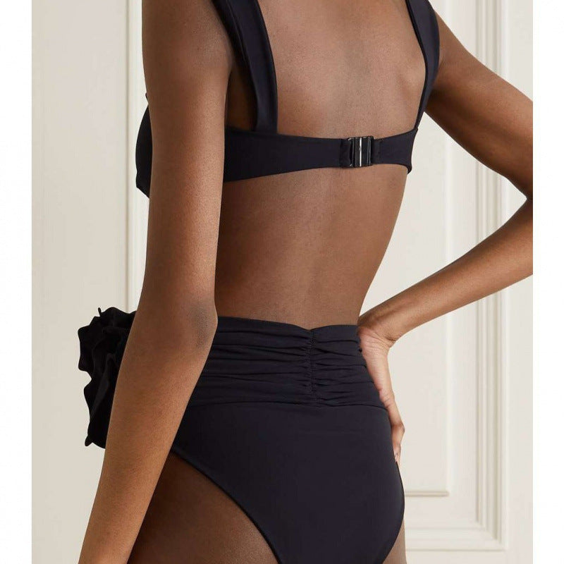 Damen Hochgeschnittener Bikini mit raffiniertem Rüschendetail Echo Archiv