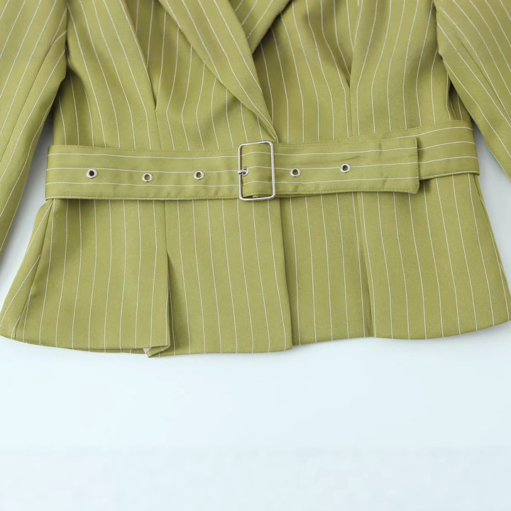 Damen Taillierter Cropped-Blazer mit Taillengürtel und Nadelstreifen Echo Archiv