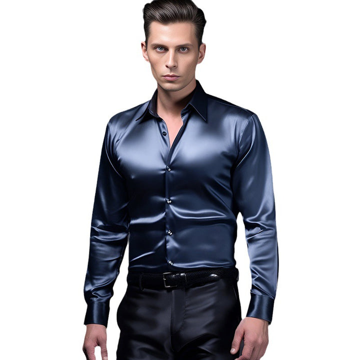 Herren Elegantes Satin-Hemd mit glänzender Oberfläche und modernem Schnitt Echoarchiv