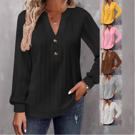 Damen Strukturiertes V‑Neck Langarmshirt mit Zierknopfleiste – Avérine
