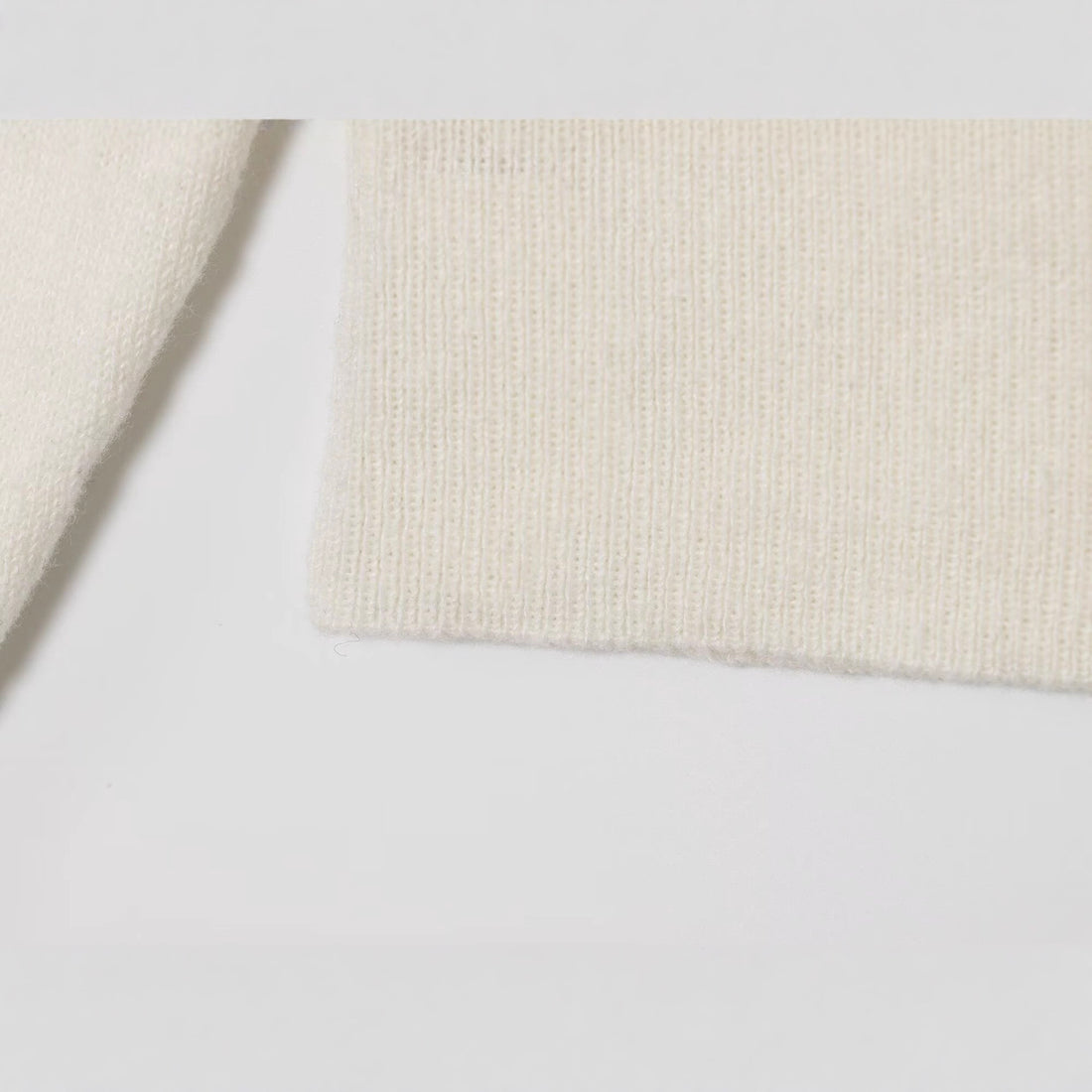 Damen Oversized Off-Shoulder-Cropped-Pullover mit Ballonärmeln Echoarchiv