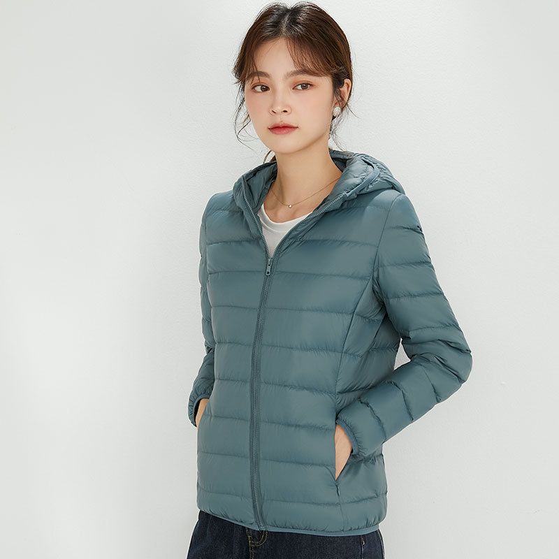 Damen Ultraleichte gesteppte Kapuzenjacke mit ultraflacher Thermowatte Echoarchiv