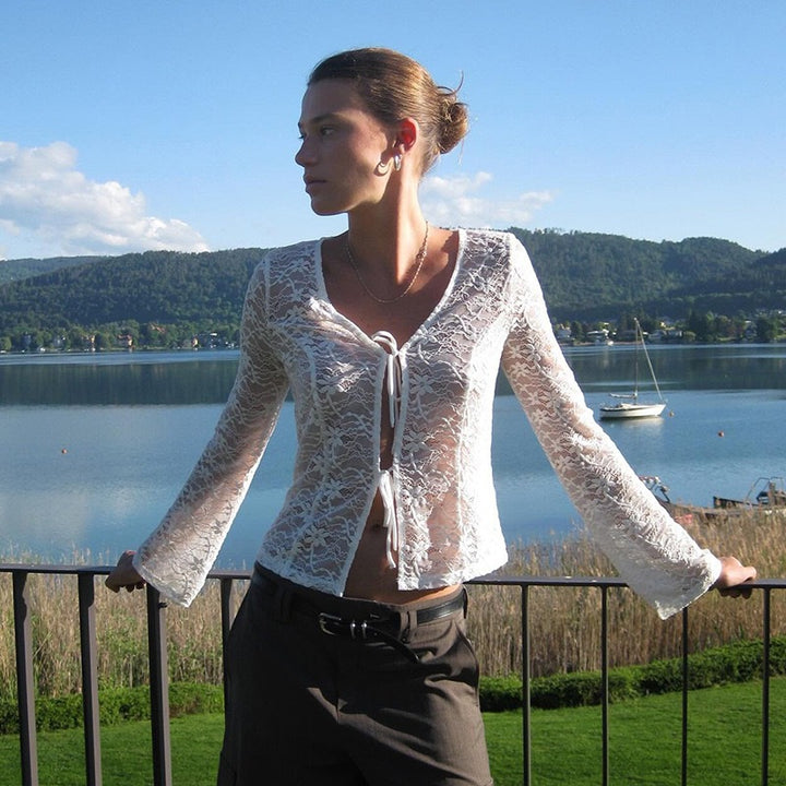 Damen Spitzenbluse mit elegantem Schnürverschluss Echo Archiv