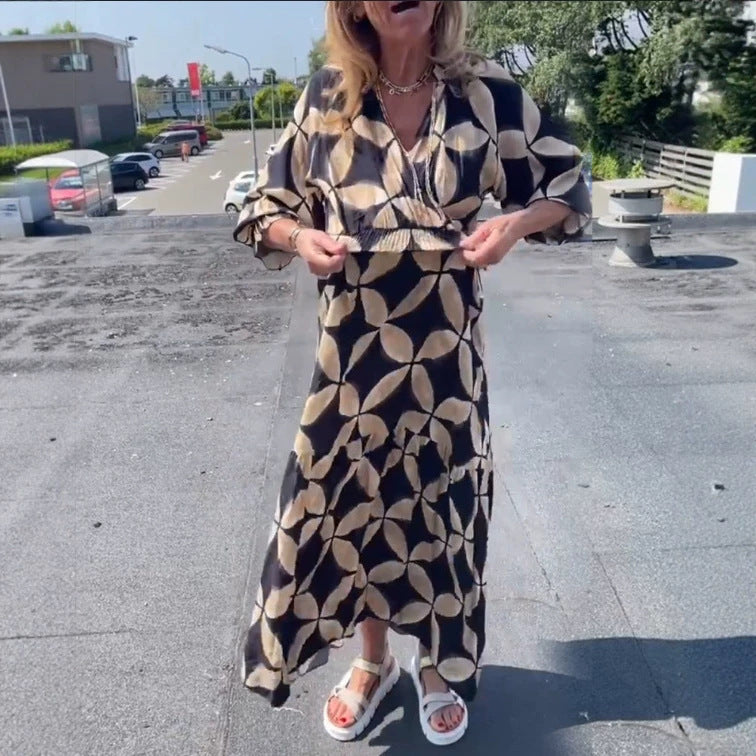 Damen nan Maxikleid mit geometrischem Alloverprint, smockierter Taille und Volantstufen Echo Archiv