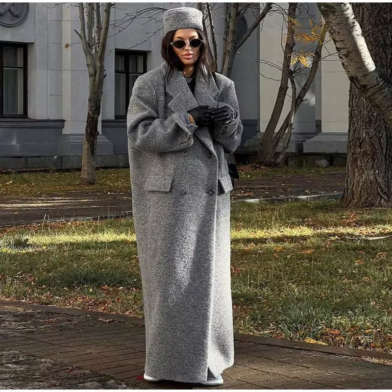 Damen extra langer Oversize-Wollmix-Mantel mit Schalkragen, doppelreihiger Knopfleiste und aufgesetzten Pattentaschen – Montévia