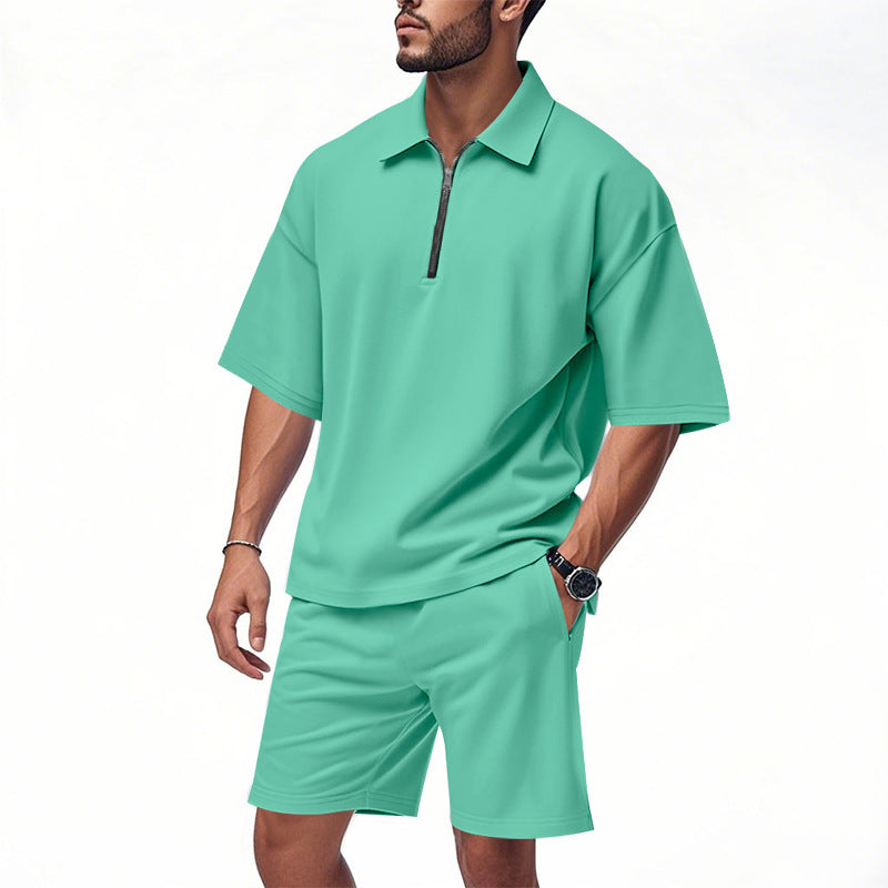 Herren lässiges Sport-Set mit kurzem Oberteil und praktischen Shorts Echoarchiv