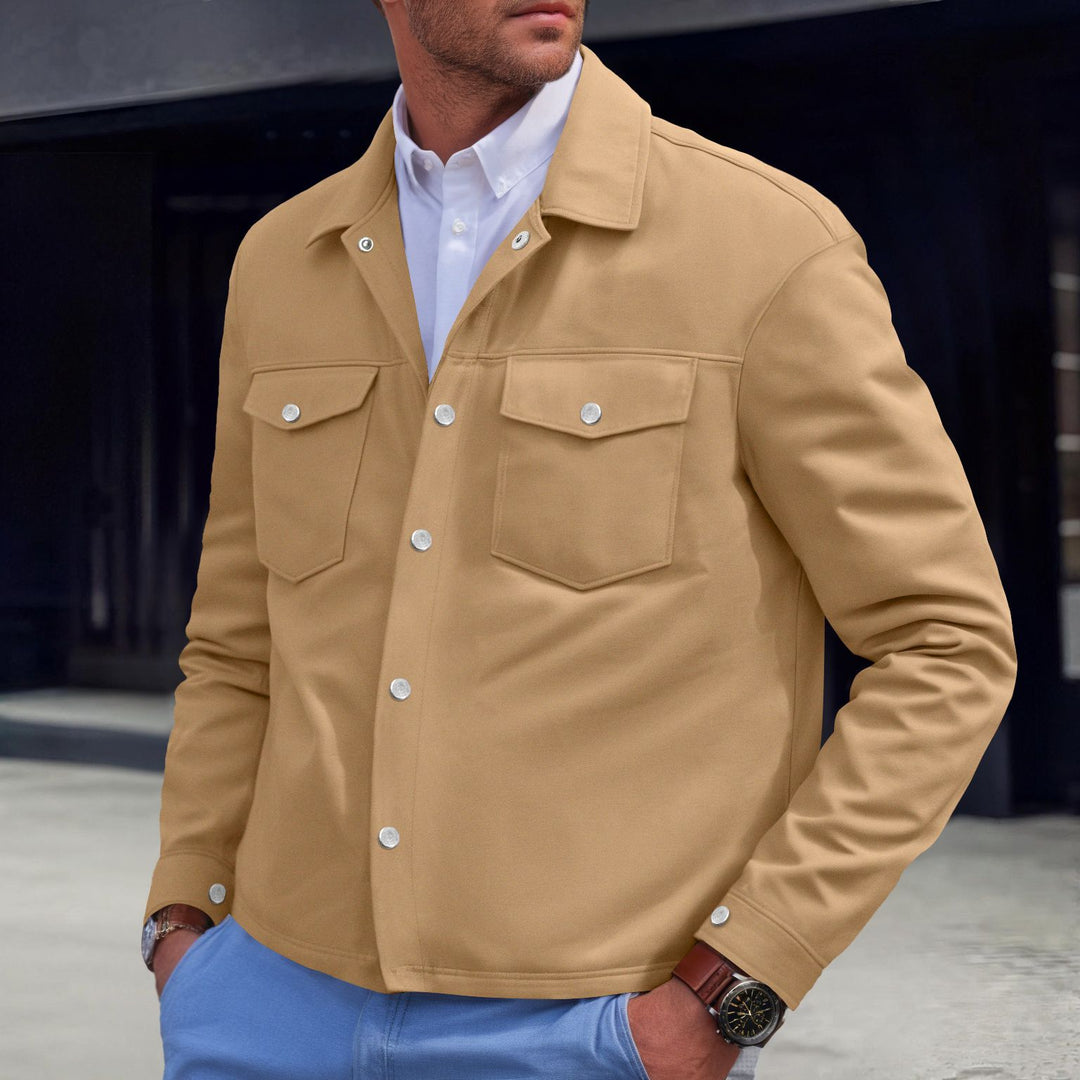 Herren modische Hemdjacke mit praktischen Brusttaschen und modernem Schnitt Echoarchiv